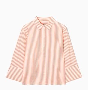 COS
Wide-Sleeve Cropped Shirt Size US 10